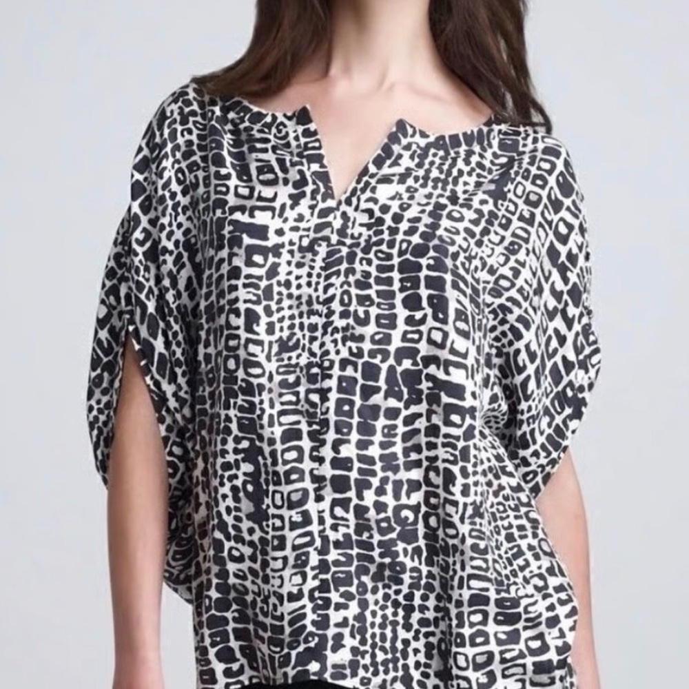 RACHEL ZOE 100% Silk Animal Print Black White Top Blouse